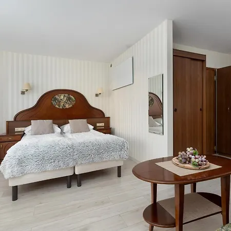 Awangardia By Solarento * קולובז'ג